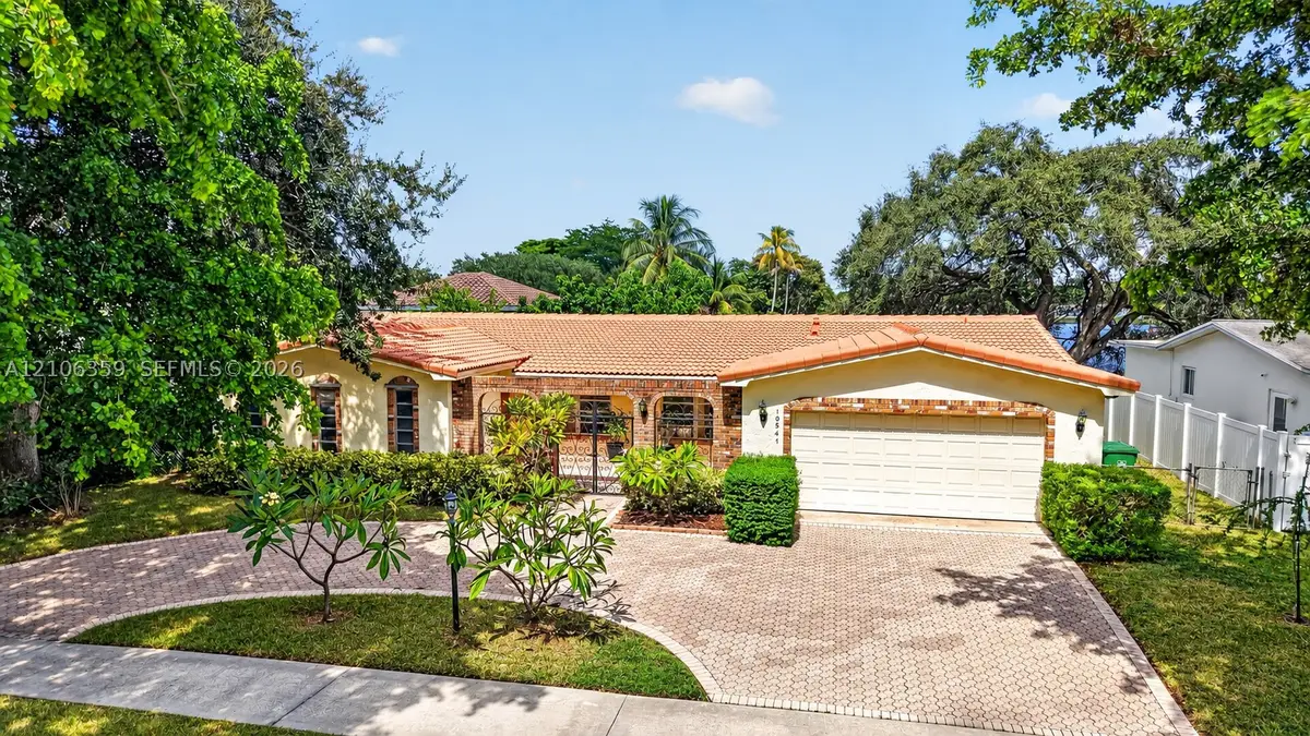 10541 Taft St, Pembroke Pines, FL 33026 - #1