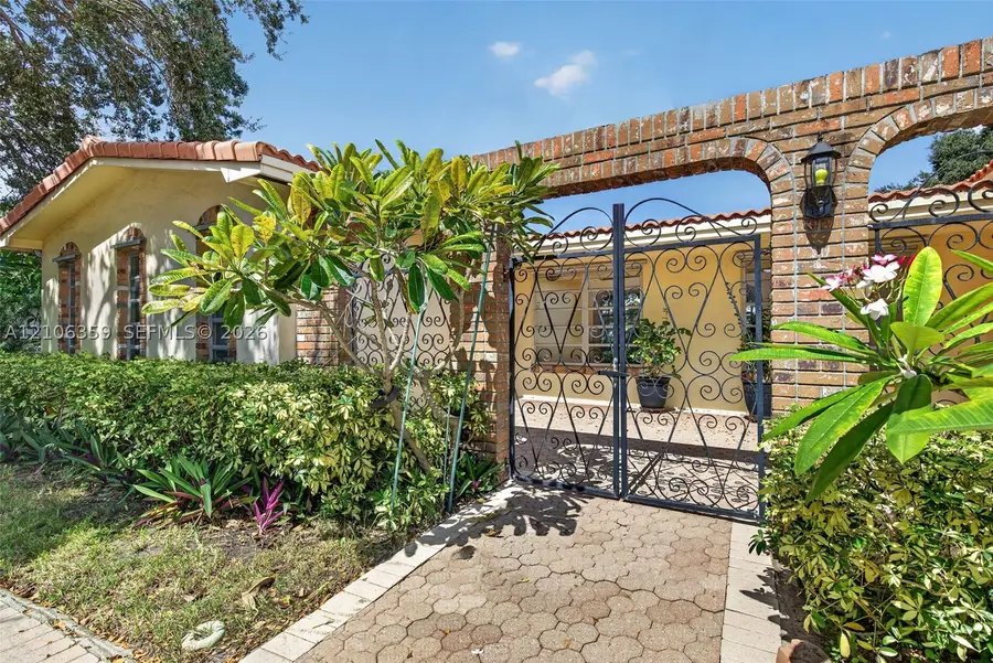 10541 Taft St, Pembroke Pines, FL 33026 - #2