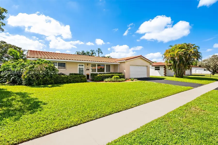 5212 Roosevelt St, Hollywood, FL 33021 - #2