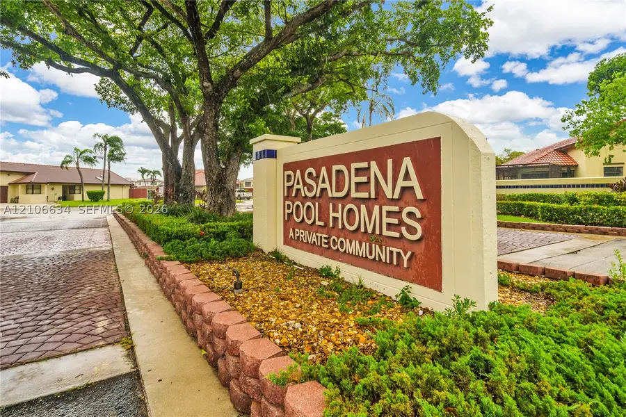 620 SW 113th Ter, Pembroke Pines, FL 33025 - #3