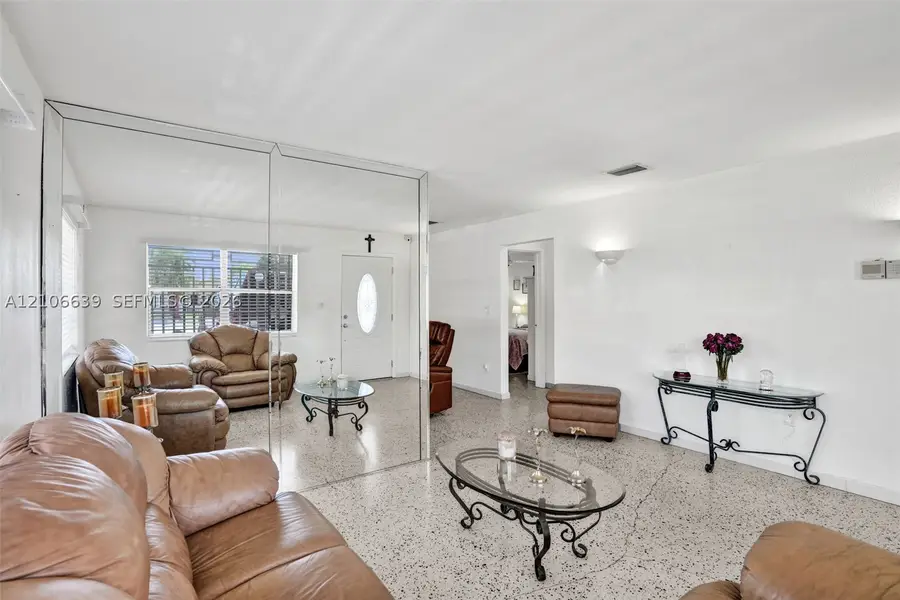 645 W 16th St, Hialeah, FL 33010 - #3