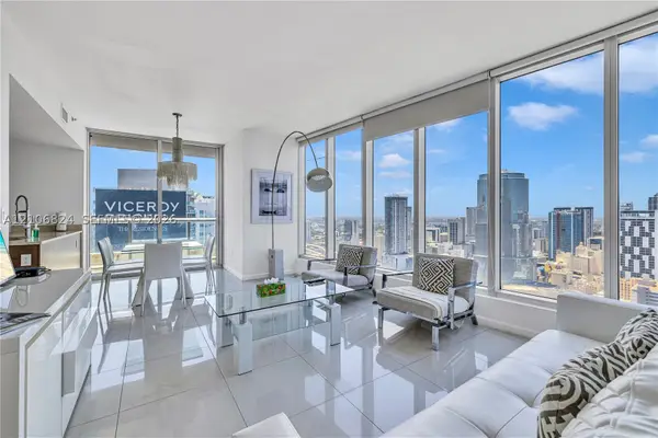 485 Brickell Ave #4104, Miami, FL 33131