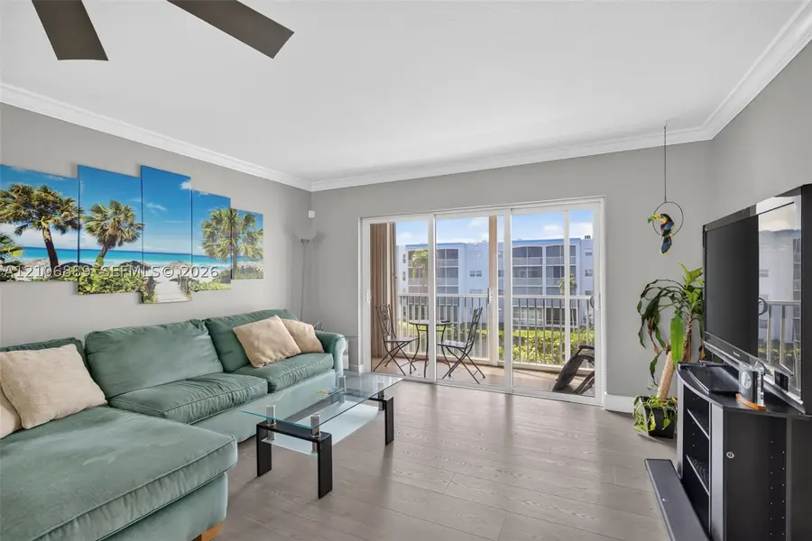 604 NE 2nd St #317, Dania Beach, FL 33004 - #3