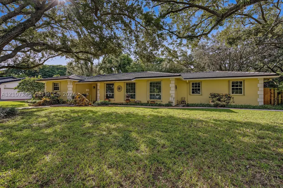 8100 SW 155th St, Palmetto Bay, FL 33157 - #2