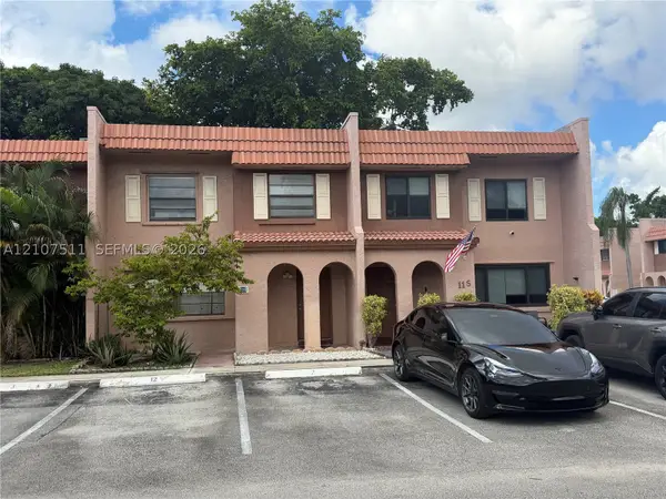 12 S Valencia Dr #5-4, Davie, FL 33324