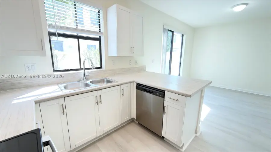 10819 W 33rd Ln, Hialeah, FL 33018 - #3