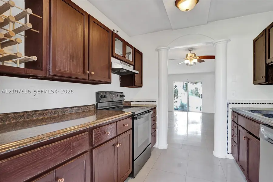 5420 NW 11th St #108, Plantation, FL 33313 - #3