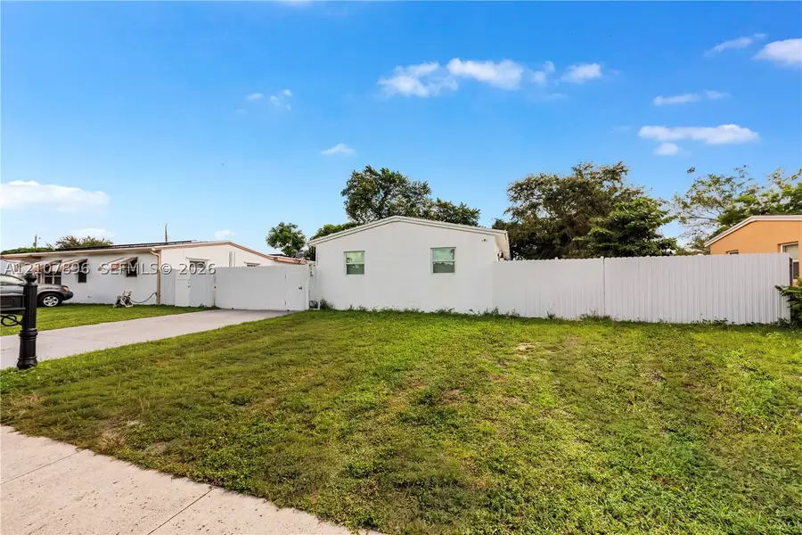 1331 N 69th Way, Hollywood, FL 33024 - #2