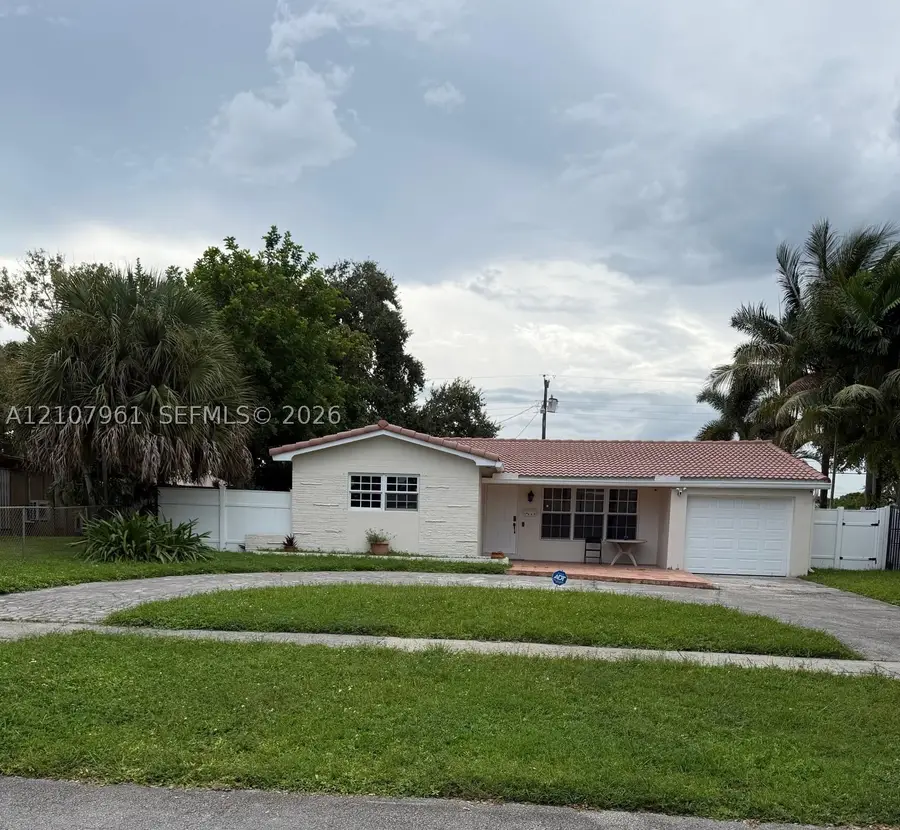 1806 N 38th Ave, Hollywood, FL 33021 - #2