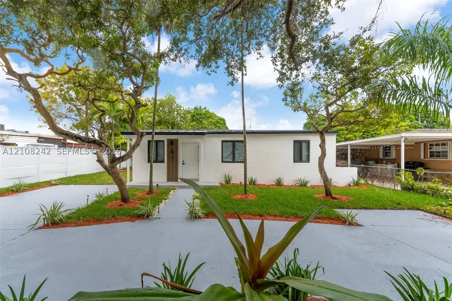 61 E 39th St, Hialeah, FL 33013 - #2
