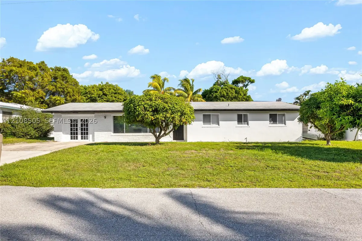 227 SW 13th Ave, Boynton Beach, FL 33435 - #1
