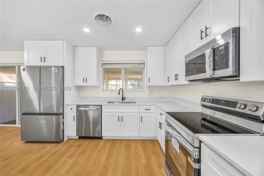 227 SW 13th Ave, Boynton Beach, FL 33435 - #2