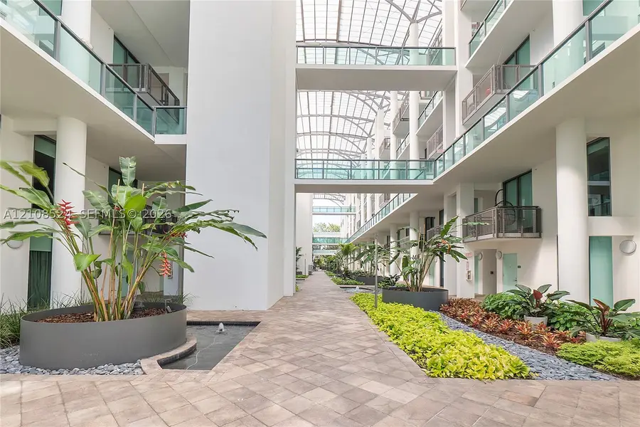 6000 Collins Ave #527, Miami Beach, FL 33140 - #2