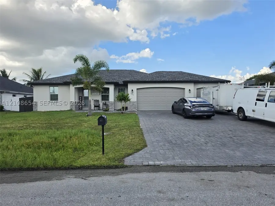 1225 SW 35 Ter., Cape Coral, FL 33914 - #3