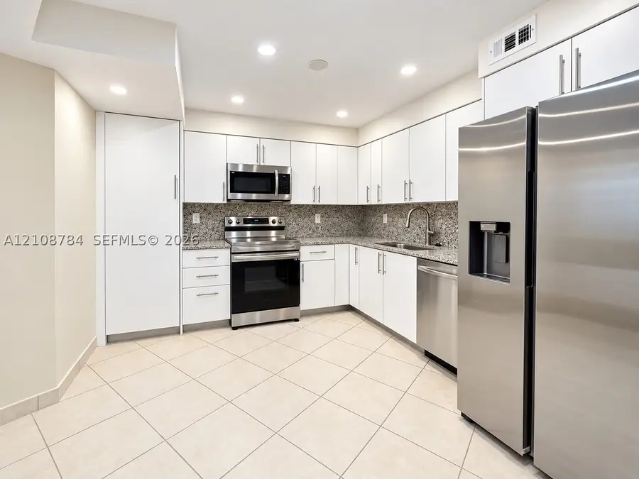 3180 S Ocean Dr #520, Hallandale Beach, FL 33009 - #3