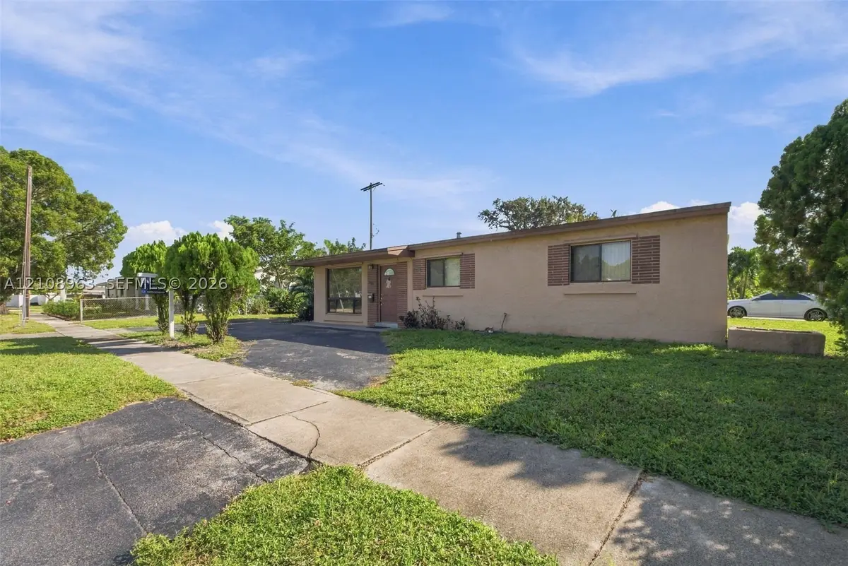 801 N 76th Ave, Hollywood, FL 33024 - #1