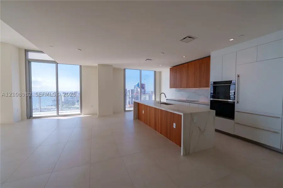 1400 Biscayne Boulevard #PH5202, Miami, FL 33132 - #3