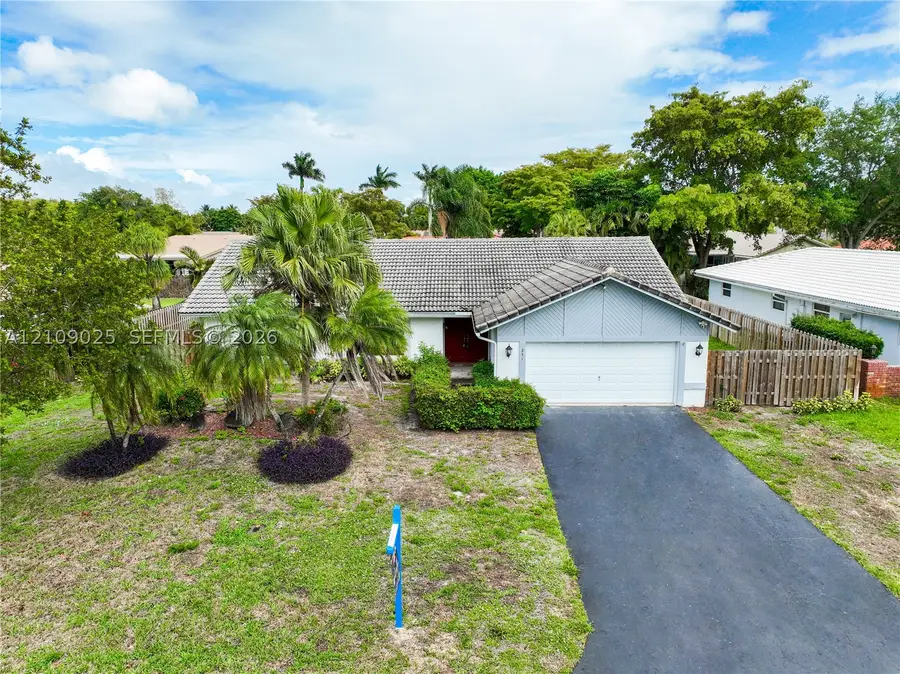 251 NW 92nd Ave, Coral Springs, FL 33071 - #2