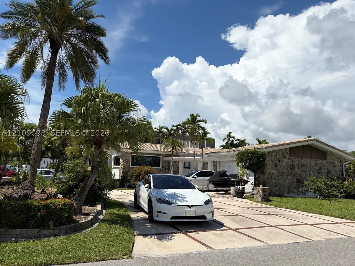 600 Hibiscus Dr, Hallandale Beach, FL 33009 - #1