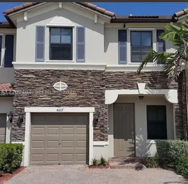 4217 SW 164th Ct, Miami, FL 33185