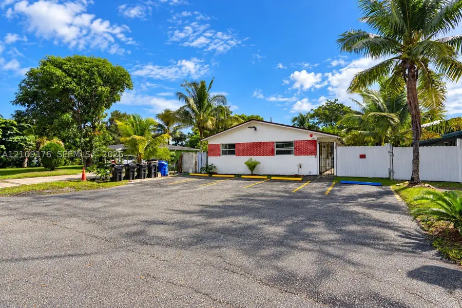 2664 SW 7th St, Fort Lauderdale, FL 33312 - #3