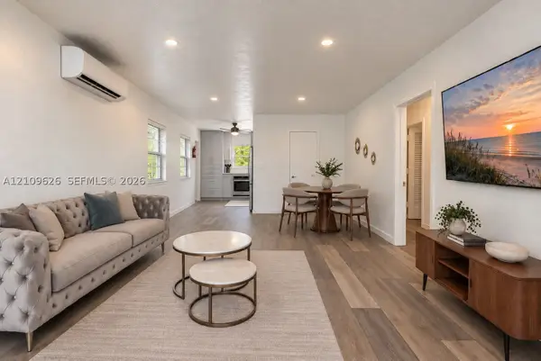 821 84th St, Miami Beach, FL 33141