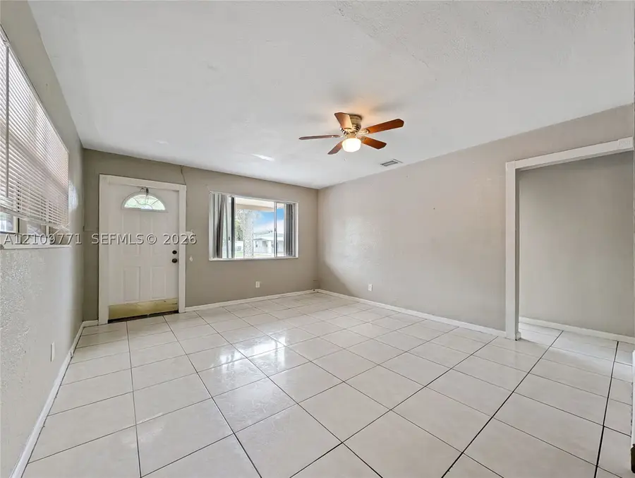 409 NW 18th Ave, Fort Lauderdale, FL 33311 - #2