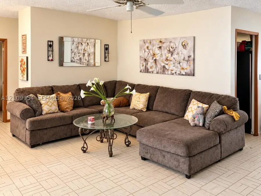 8528 Windsor Dr, Miramar, FL 33025 - #3