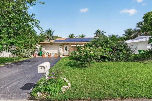 9417 NW 70th Pl, Tamarac, FL 33321