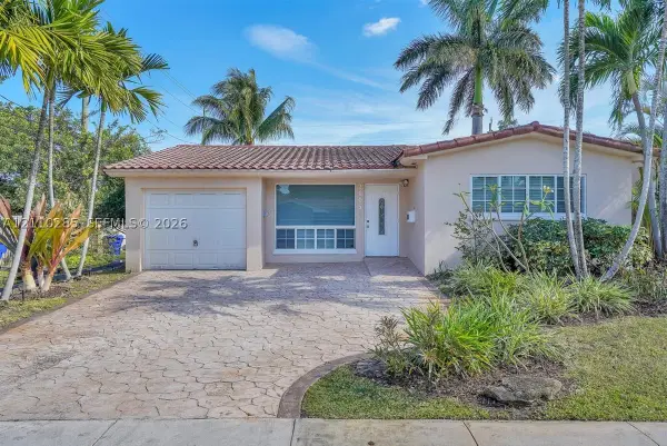 2005 N 36th Ave, Hollywood, FL 33021