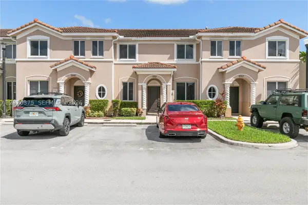 1051 SE 23rd Ter, Homestead, FL 33035