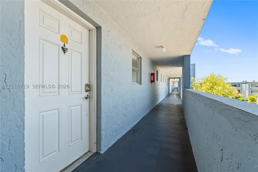 9375 Fontainebleau Blvd #L314, Miami, FL 33172 - #2