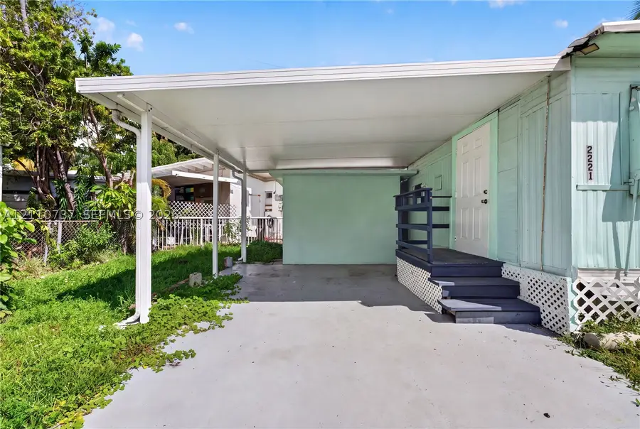 2221 NE 136 Ln, North Miami Beach, FL 33181 - #2