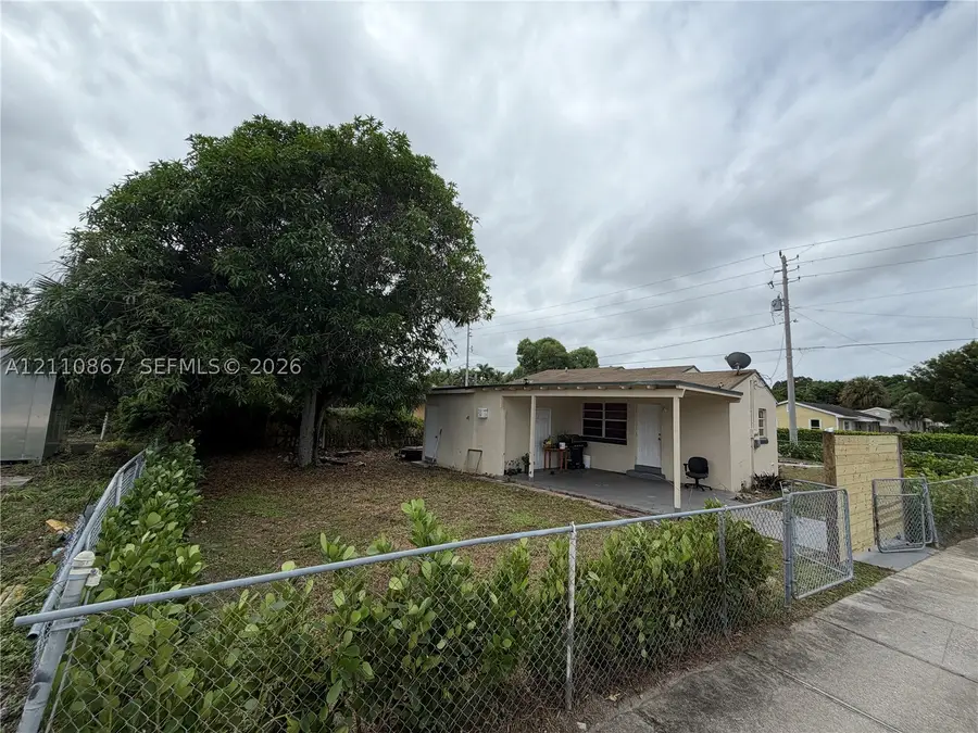 3616 Greenwood Ave, West Palm Beach, FL 33407 - #3