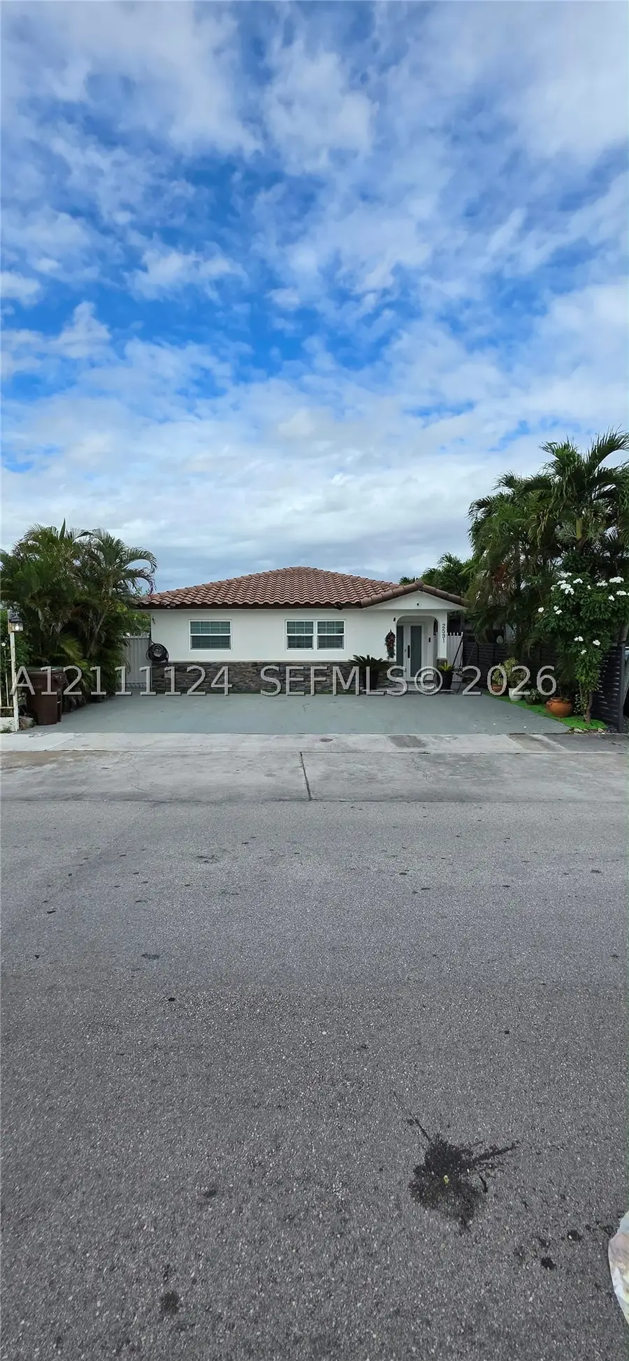 2591 W 70th St, Hialeah, FL 33016 - #2