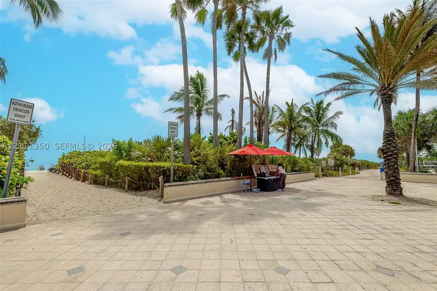 7300 Ocean Ter #313, Miami Beach, FL 33141 - #3