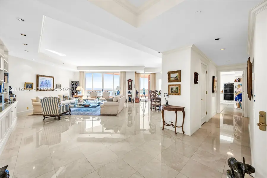 10 Edgewater Dr #10E, Coral Gables, FL 33133 - #2