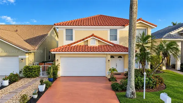 21410 Millbrook Ct, Boca Raton, FL 33498