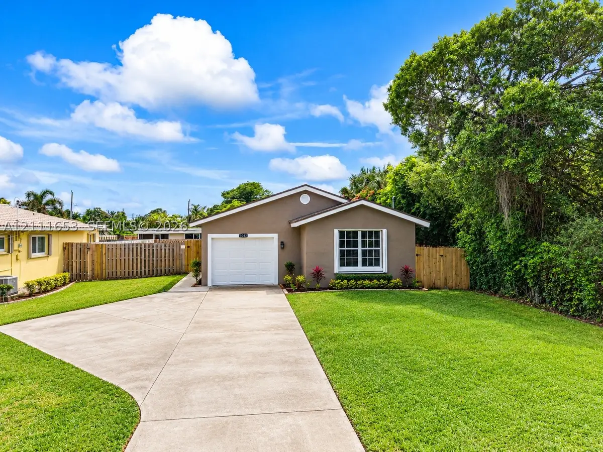 1042 NE 38th St, Oakland Park, FL 33334 - #1