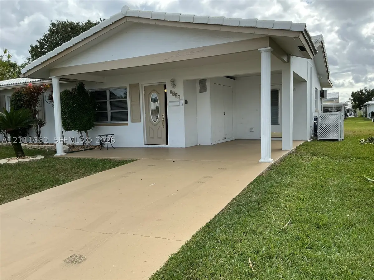8604 NW 59th Pl, Tamarac, FL 33321 - #1