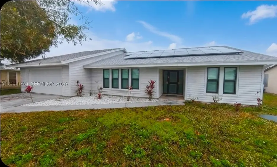 333 NE Greenbrier Ave, Port Saint Lucie, FL 34983 - #1
