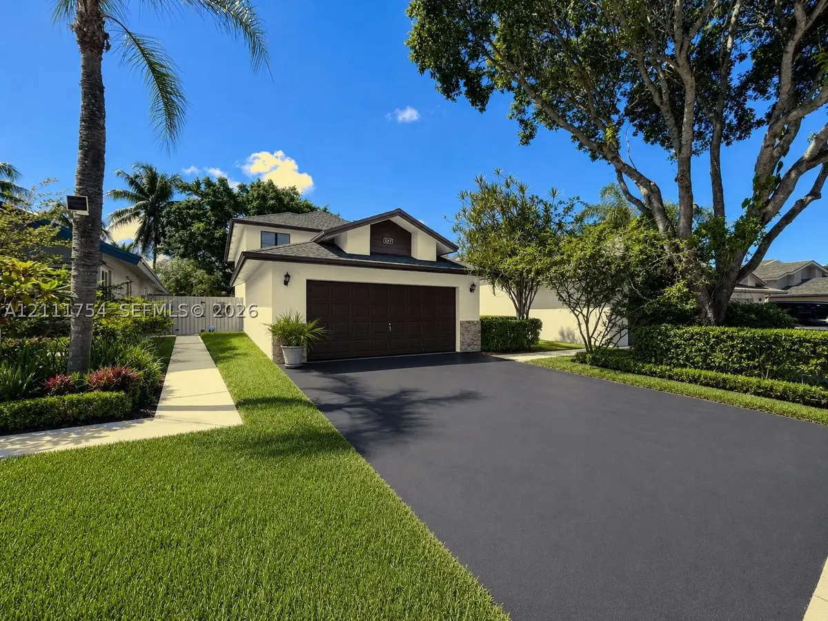 527 Lakeside Cir, Sunrise, FL 33326 - #1
