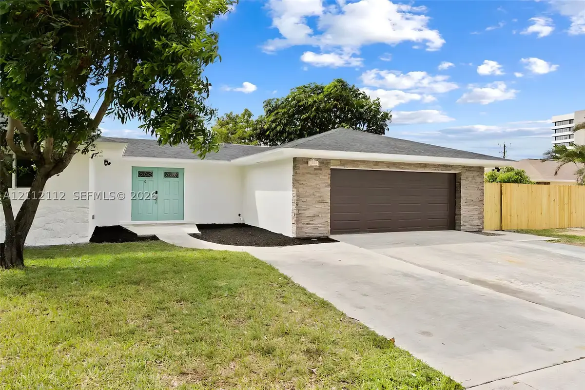 337 S Sequoia Dr, West Palm Beach, FL 33409 - #1