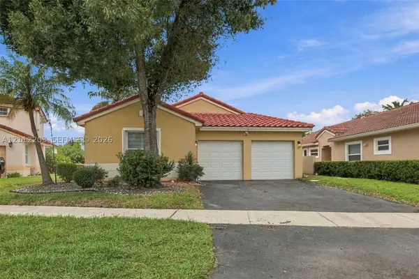18510 NW 18th St, Pembroke Pines, FL 33029