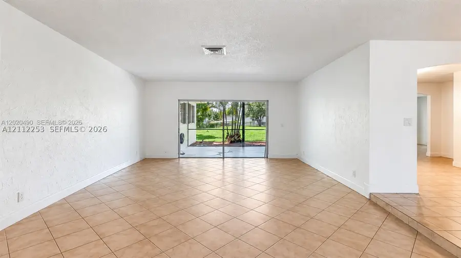 500 NW 96th Ter, Pembroke Pines, FL 33024 - #2