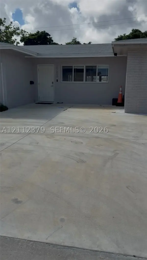 19600 NE 18th Pl, Miami, FL 33179