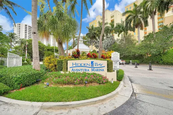 3330 NE 190th St #2016, Aventura, FL 33180