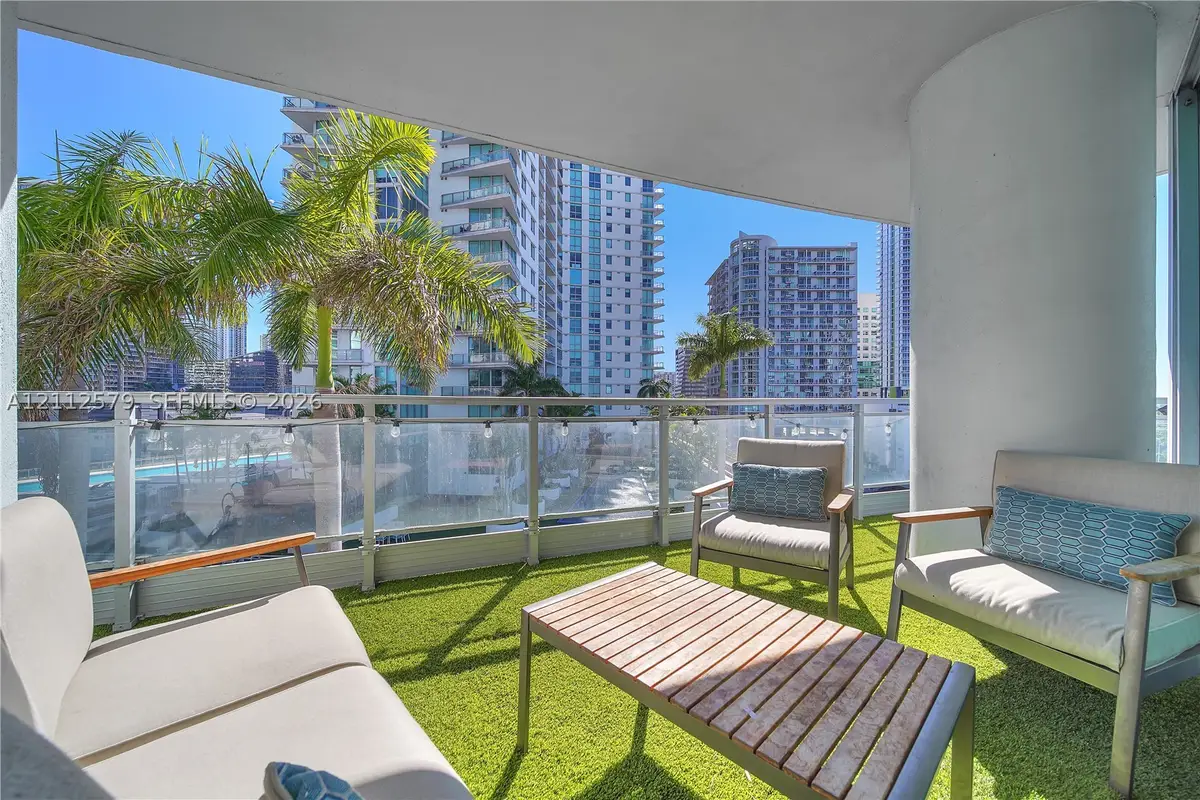 90 SW 3rd St #1213, Miami, FL 33130 - #1