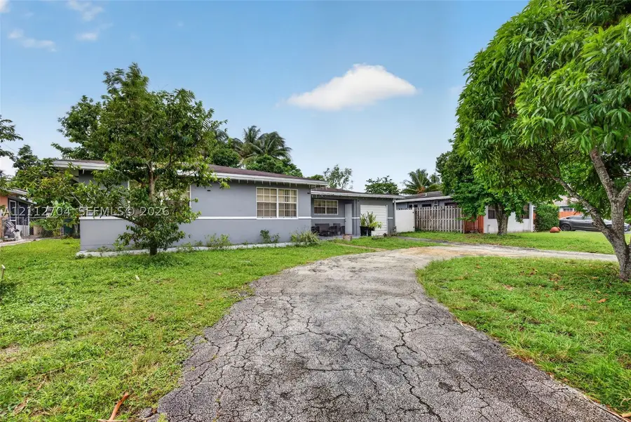 4332 NW 2nd St, Plantation, FL 33317 - #2