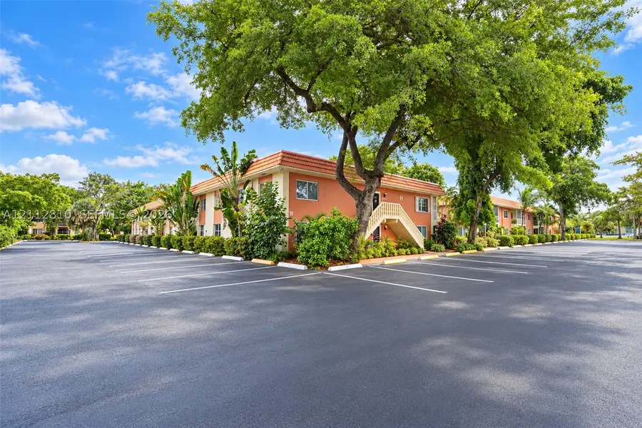 1920 NE 1st Ter #107H, Wilton Manors, FL 33305 - #2